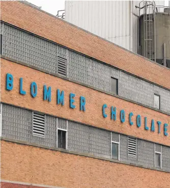  ?? TIM BOYLE/GETTY IMAGES FILE ?? The Blommer Chocolate Co., at 600 W. Kinzie, has been expanding in recent years.