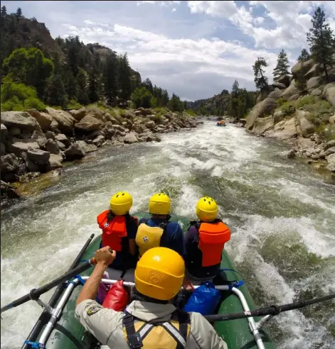  ?? Scott Willoughby / The Denver Post ?? The 152-mile Arkansas Headwaters Recreation Area qualifies as Colorado's fourth largest state park. It's also home to the most popular commercial whitewater rafting runs in the nation.