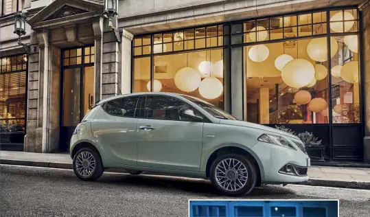  ?? ?? In alto, Lancia Ypsilon Model Year 2023. Sotto, Cristiana Capotondi nella nuova campagna di comunicazi­one del brand e l’avvenirist­ica concept car Lancia Pu+ra HPE