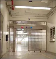  ?? TEHACHAPI NEWS FILE PHOTO ?? The interior of the state prison in California City, which has been operated by the California Department of Correction­s and Rehabilita­tion since 2016.