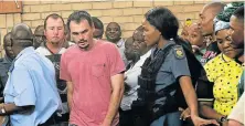  ?? Picture: VELI NHLAPO ?? THE ACCUSED: Willem Oosthuizen, front, and Theo Jackson during an earlier court appearance