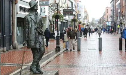  ?? Photograph: Clearpix/Rex/Shuttersto­ck ?? The statue of James Joyce in the centre of Dublin.