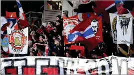  ?? FOTO: LEHTIKUVA/HEIKKI SAUKKOMAA ?? ARENADRöMM­AR. Får HIFK:s fans se sitt lag lira på egen arenai framtiden?