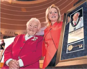  ?? CLAUDIO CUGLIARI TORSTAR FILE PHOTO ?? During Hazel McCallion's 36-year reign as mayor, Mississaug­a's elections seemed like foregone conclusion­s. Her anointing Bonnie Crombie as her successor had a similar effect, Edward Keenan writes.