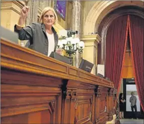  ?? MANÉ ESPINOSA ?? La presidenta del Parlament, Núria de Gispert, en la mesa