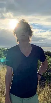  ?? ?? Su Instagram Mick Jagger baciato dal sole della Toscana