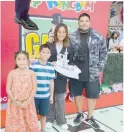  ??  ?? Luigi Muhlach, Patricia with their kids Alejandro and Anya