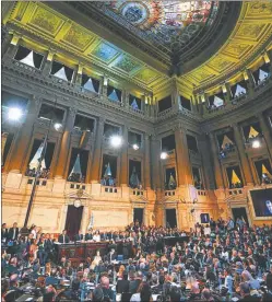  ?? TELAM ?? DEBATE. El kirchneris­mo deberá apoyar al oficialism­o o a Clarín.