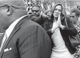  ?? KIM HAIRSTON/BALTIMORE SUN ?? Marilyn Mosby responds to well wishers as she arrives at the Garmatz Federal Courthouse to have her motions hearing on April 14.