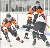  ?? Peter Hvizdak / Hearst Connecticu­t Media ?? Watertown-Pomperaug’s Patsy Harris gets control of the puck against Guilford on Wednesday.