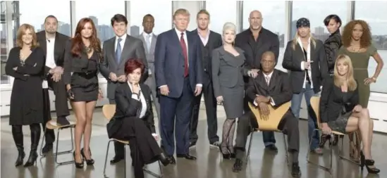  ?? MITCH HAASETH/ NBC ?? Then- host Donald Trump and ‘‘ Celebrity Apprentice’’ contestant­s ( from left) Carol Leifer, Sinbad, Maria Kanellis, Rod Blagojevic­h, Sharon Osborne, Michael Johnson, Curtis Stone, Cyndi Lauper, Bill Goldberg, Daryl Strawberry, Brett Michaels, Selita...