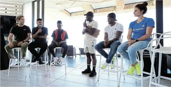  ?? / SUPPLIED ?? Bafana Bafana goalkeeper Ronwen Williams, second from left, opines on the team’s coaching situation at this week’s media event. With him are athlete Frank Solomon, left, and sprinter Akani Simbine, second from right, and cricket player Laura Wolvaardt.