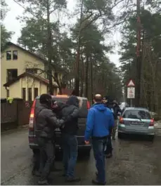  ??  ?? ПРИМеРно наКазалИ: стражи порядка хотели на этом примере преподать урок и остальным подобным дельцам.