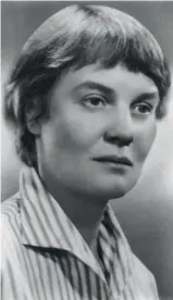  ?? ?? Mercurial: Iris Murdoch as a young woman