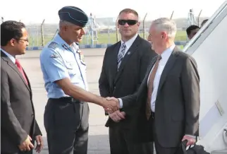  ??  ?? US Defense Secretary Jim Mattis is received by Indian and US officials after arriving in New Delhi on Monday. (AFP)