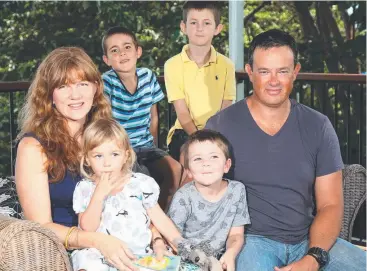  ?? Picture: STEWART McLEAN ?? GRATEFUL: The Davison family Fiona, Eliza, 2, Nicholas, 7, James, 4, Hayden, 8, and Malcolm at their Mission Beach home.