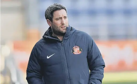  ??  ?? Sunderland head coach Lee Johnson