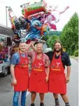  ?? Foto: Walter Kleber ?? Haben mit ihrem Marktfest den Ge schmack der Besucher getroffen: Diet mar Müller, Michael Miller und Andreas Reithmeier (von links) von der Feuer wehr Münster.