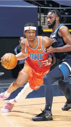  ?? FOTO: AFP ?? > Shai Gilgeous-alexander comandó el triunfo de Thunder.