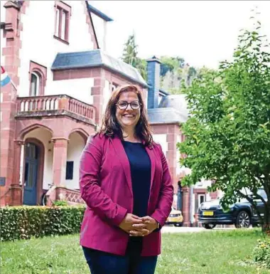  ?? Foto: Chris Karaba ?? Wenige Monate vor den Wahlen ist Stéphanie Weydert in der Villa Tudor auf den Bürgermeis­tersessel nachgerück­t.