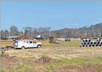  ?? Blake Silvers ?? Grading work began this week at the site of the new Calhoun Police Department on McDaniel Station Road at Recreation Drive.