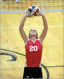  ??  ?? Neshaminy’s Julia Staub sets for the Lady Redskins.