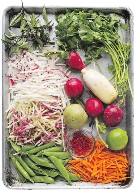  ?? PHOTOS: JENNIFER CHASE FOR THE WASHINGTON POST ?? If heading to a potluck, take ingredient­s separately from the dressing to avoid wilting.