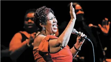  ?? NUCCIO DINUZZO/CHICAGO TRIBUNE ?? Aretha Franklin performs at the Chicago Theatre on May 3, 2014. Franklin had 77 top-100 songs and 18 Grammys.