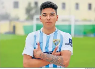  ?? JAVIER ALBIÑANA ?? Loren Zúñiga posa para ‘Málaga Hoy’ antes de un partido de División de Honor juvenil.