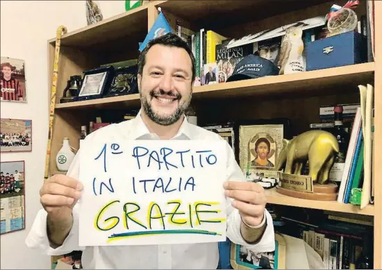  ?? AP ?? Matteo Salvini, dirigente de la Liga italiana y claro aspirante a liderar la extrema derecha europea, celebrando ayer su victoria