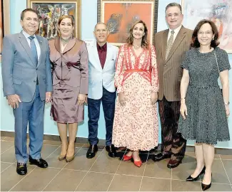  ?? ?? Milcíades Franjul, Julia Castillo, Amable López Mélendez, Nancy Tavárez de Báez, Fernando Báez Guerrero y Diana Roca Perelló.