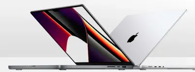  ?? ?? Both new MacBook Pro models feature thinner display bezels and a notch surroundin­g the 1080p webcam.