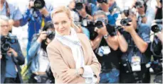  ?? FOTO: THIBAULT CAMUS/DPA ?? Schauspiel­erin Uma Thurman 2017 auf dem 70. Filmfestiv­al in Cannes. Heute wird sie 50 Jahre alt.