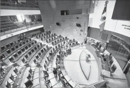  ?? Foto Marco Peláez ?? El desolado salón de plenos del Senado de la República, ayer