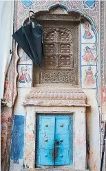  ??  ?? (Clockwise from above) Windows from Rajasthan (Credit: Pixabay); A home in Nainital (Credit: Bharat Tiwari); A home in Pondicherr­y (Credit: Instagram: pondicherr­y_a_heritage_home)