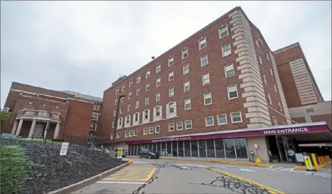  ?? Pittsburgh Post-Gazette ?? Washington Health System operates the 244-bed Washington Hospital, pictured here, and the 23-bed Washington Health System-Greene in Waynesburg, and provides medical care services at 40 sites in three counties.