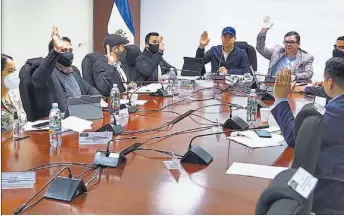  ?? ?? Asamblea. La comisión de Hacienda tuvo sesión de trabajo ayer.