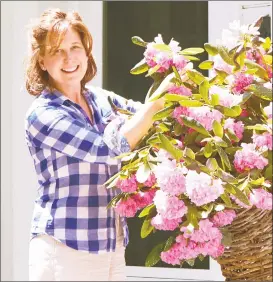  ?? Contribute­d photo ?? Style maven and author Nora Murphy has published her first book, “Nora Murphy’s Country House Style.”