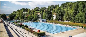  ?? FOTO: STADTWERKE SAARBRÜCKE­N BÄDER ?? Die große Treppe über dem Schwimmerb­ecken des Dudweiler Freibades: Dort liegen normalerwe­ise zahlreiche Sonnenanbe­ter.