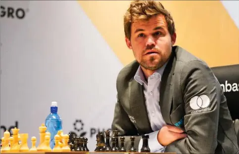  ?? ?? Magnus Carlsen ligger nummer et på verdensran­glisten i skak, men nu er der kommer en alvorlig udfordrer i form af Hans Niemann.
Arkivfoto: Jon Gambrell/AP