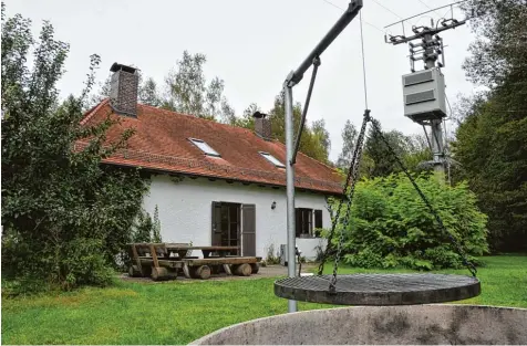  ?? Archivfoto: Andreas Lode ?? Am Jugendzelt­platz Rücklenmüh­le des Kreisjugen­drings muss saniert werden. Der Landkreis will nun das Areal gleich ganzjährig nutzbar machen. Das kostet. Noch ist der Landkreis auf der Suche nach Fördermögl­ichkeiten. Von der Stadt Augsburg gibt es noch...