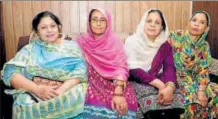  ?? KESHAV SINGH/HT PHOTO ?? (From left) Rafiya Tanbeer, Shenaaz Begum, Razia Bano and Maqooda at a house in Malerkotla in Punjab.