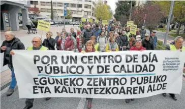  ?? ?? Marcha del movimiento de pensionist­as de Barañáin.