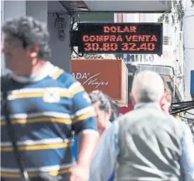  ?? (NICOLÁS BRAVO) ?? City cordobesa. El dólar en Córdoba ya se acerca a los $ 33.