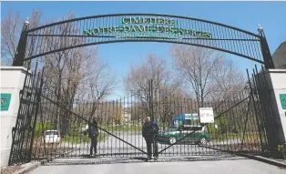  ?? ALLEN MCINNIS ?? The Notre-dame-des-neiges cemetery ceased burial operations briefly in early April after two managers tested positive for COVID-19. Cemeteries have reduced the number of people who can attend burials.