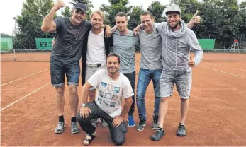  ?? FOTO: PRIVAT ?? Saison beendet: (hinten, von links) Christian Magg, Martin Marschalek, Oli Sund, Marius Dengler, Simon Kruis und (vorne) Rich Wallmann.