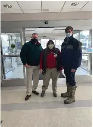  ?? (Special to The Commercial) ?? Jefferson Regional Medical Center CEO Brian Thomas (from left), hospital security, transport and private branch exchange manager Susie Powell, and hospital COO Peter Austin served as transport drivers for personnel during the snowstorm.