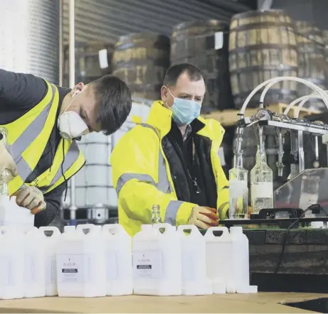  ??  ?? 0 Glasgow Distillery diversifie­d to manufactur­e hand sanitiser in an effort to halt the spread of the coronaviru­s