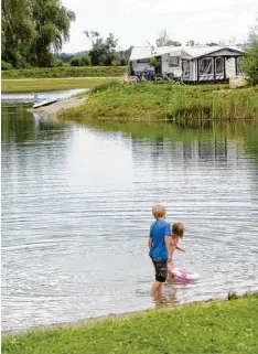  ?? Archivfoto: Bernhard Weizenegge­r ?? Die Campingplä­tze im Landkreis – unser Bild zeigt den Schwarzfel­der Hof bei Leip heim – bekommen immer mehr Gäste.