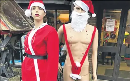  ?? Picture: Richard Phipps ?? Christmas mannequins outside Rawstone Hire in Sevenoaks led to a visit from police